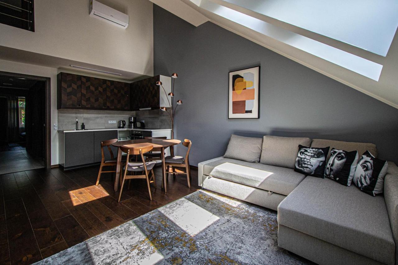 Quite Loft With Balcony And 3 Air Conditioners Praga Zewnętrze zdjęcie