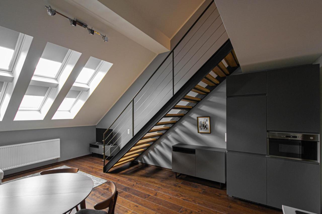 Quite Loft With Balcony And 3 Air Conditioners Praga Zewnętrze zdjęcie