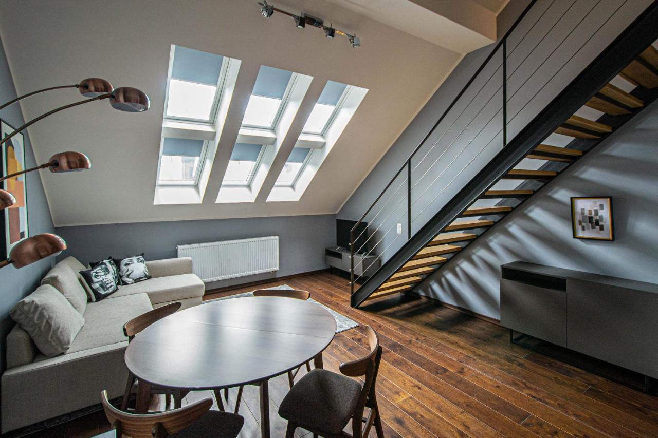 Quite Loft With Balcony And 3 Air Conditioners Praga Zewnętrze zdjęcie